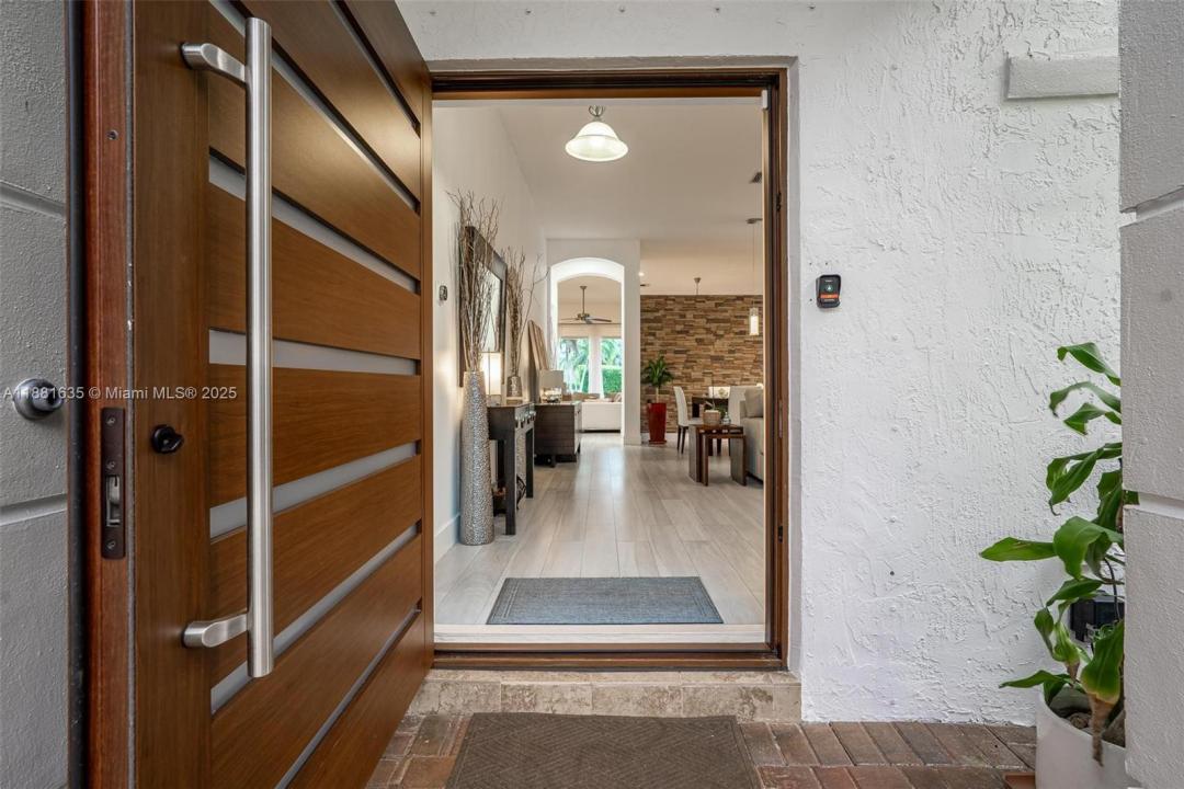 1601 NW 143rd Ter, Pembroke Pines, Floryda 33028, USA