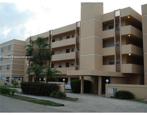 3527 NE 168th St 307, North Miami Beach, 佛羅里達州 33160, 美國