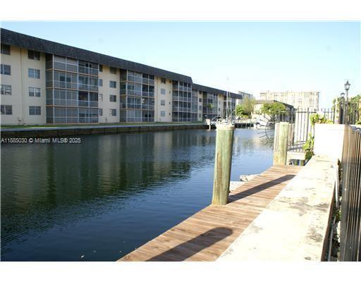 3527 NE 168th St 307, North Miami Beach, 佛羅里達州 33160, 美國