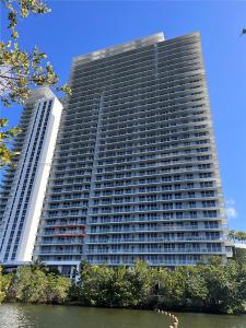 16385 Biscayne Blvd 606, North Miami Beach, Florida 33160, USA
