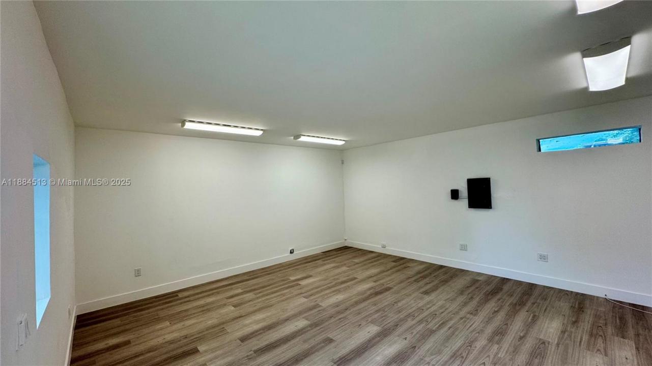 11740 NE 2nd Ave, Miami, 佛罗里达州 33161, 美国