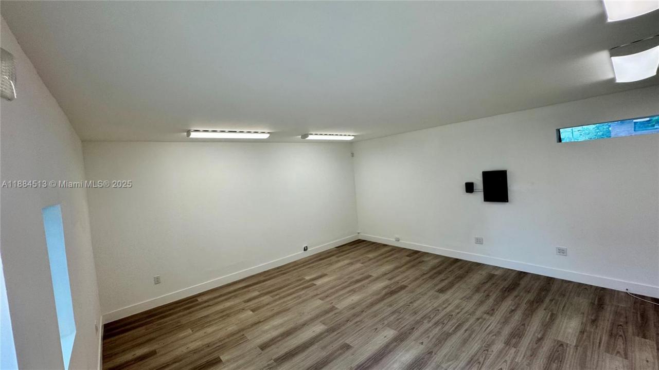 11740 NE 2nd Ave, Miami, 佛罗里达州 33161, 美国