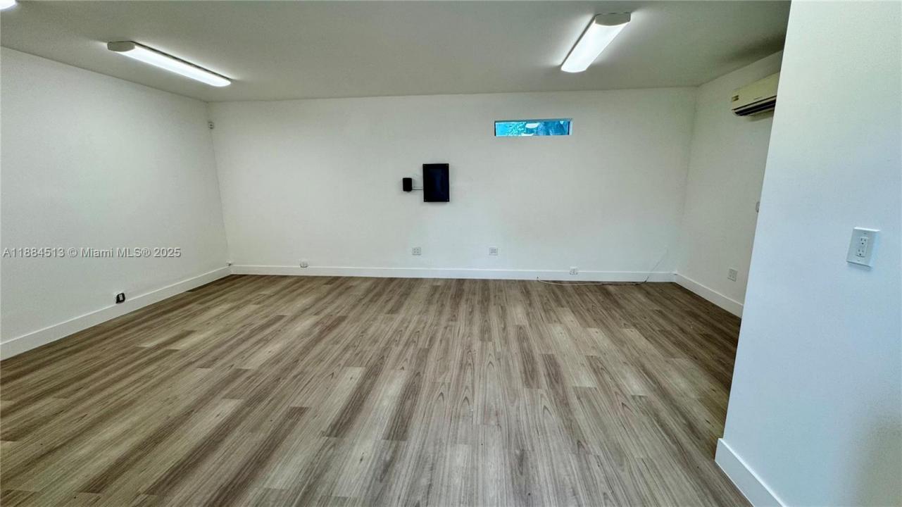 11740 NE 2nd Ave, Miami, 佛罗里达州 33161, 美国