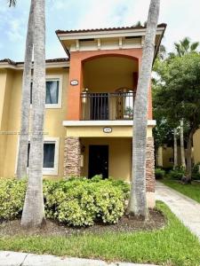 985 NE 33rd Ter 204, Homestead, Florida 33033, USA