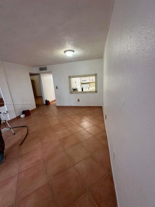 10000 NW 80th Ct 2108, Hialeah Gardens, Flórida 33016, Estados Unidos
