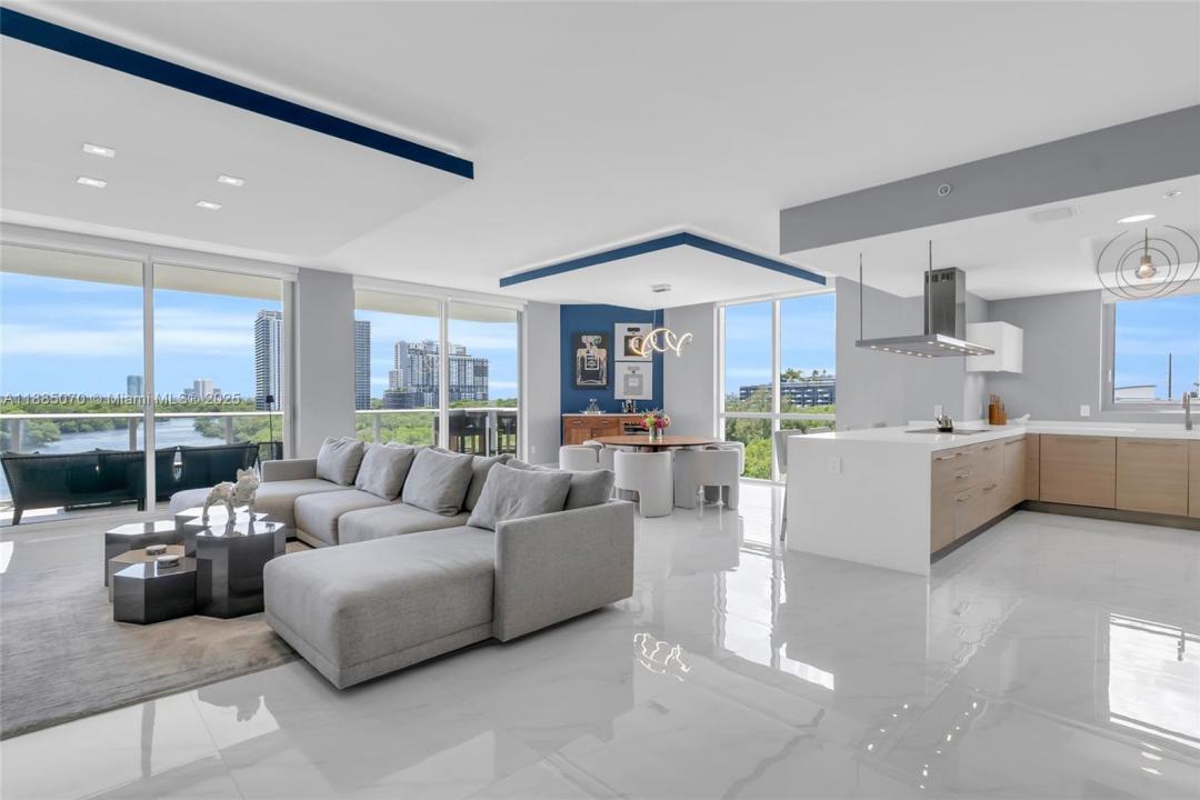 17111 Biscayne Blvd 602, North Miami Beach, 佛罗里达州 33160, 美国