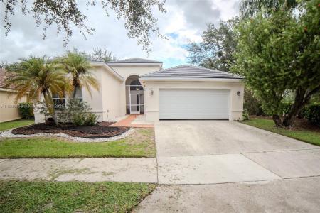 667 Carrington Ln, Weston, Florida 33326, USA