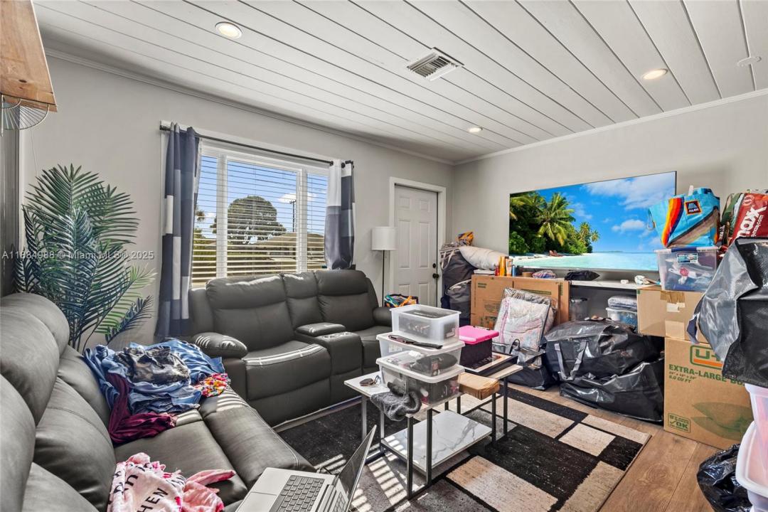 7823 Loomis St, Unincorporated Palm Beach County, Florida 33462