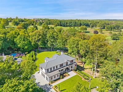 11 Boxwood Lane, Harrison, New York 10580