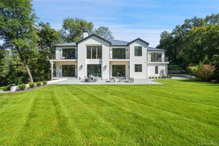 11 Boxwood Lane, Harrison, New York 10580