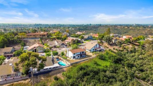 Surrey Dr, Bonita, קליפורניה 91902, ארצות הברית של אמריקה