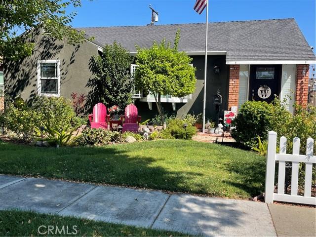 Pepperwood, Lakewood, Califórnia 90712, Estados Unidos