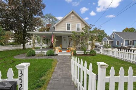 352 Church Avenue, Warwick, Rhode Island 02889, États-Unis
