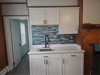 59 Court Street 2W, Bristol, RI 02809, USA
