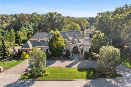 4 Pine Tree Lane, Lincoln, RI 02865, USA