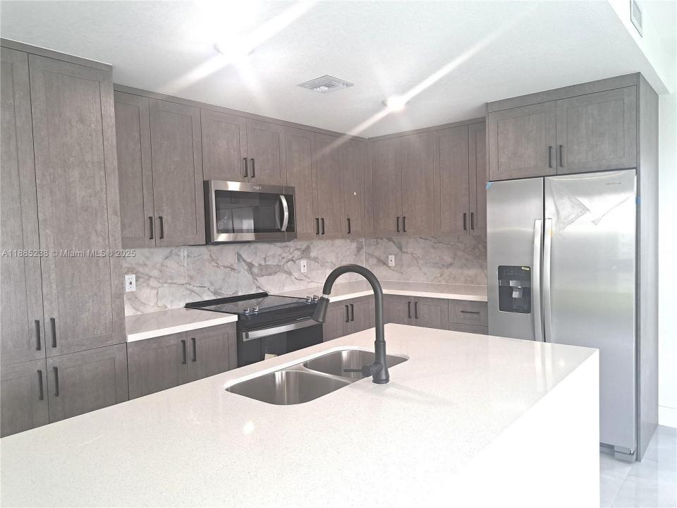 1373 NW 1st St 1373, Florida City, Florida 33034, USA