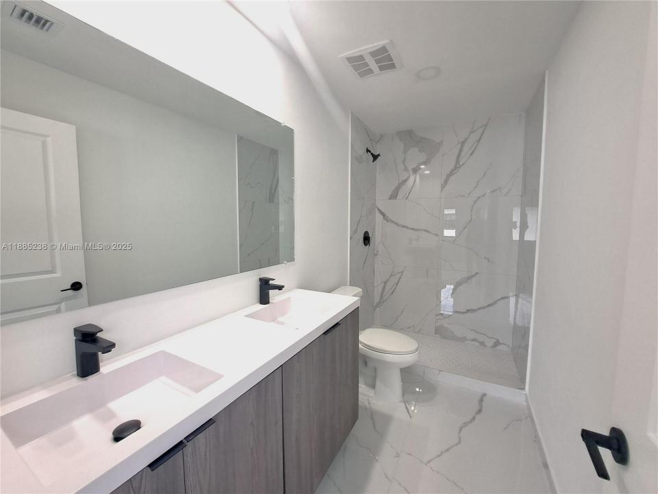1373 NW 1st St 1373, Florida City, Florida 33034, USA