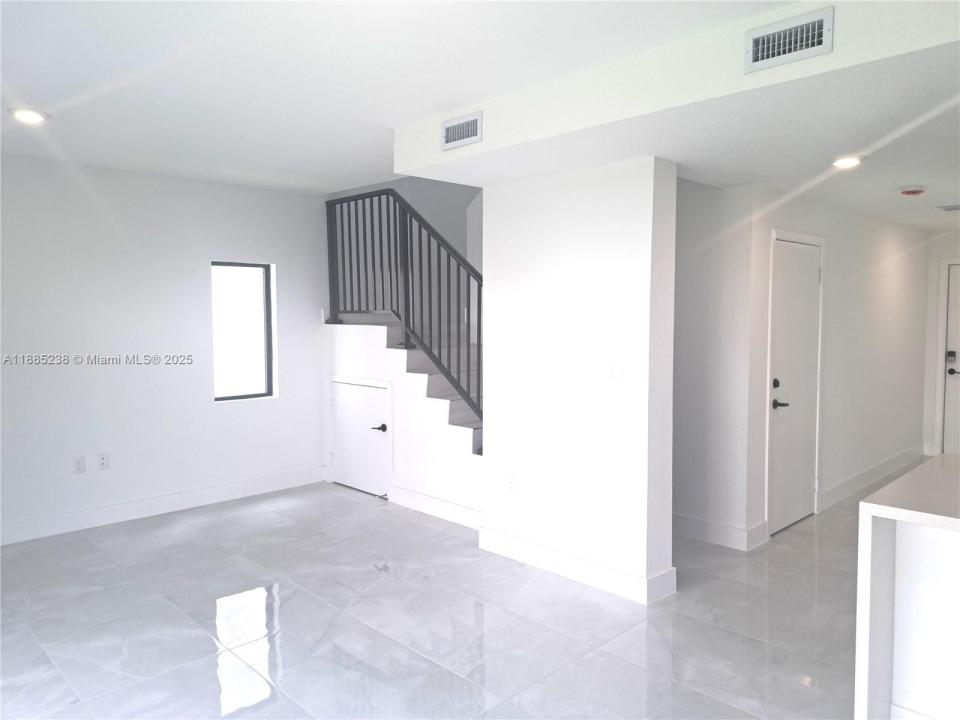 1373 NW 1st St 1373, Florida City, Florida 33034, USA