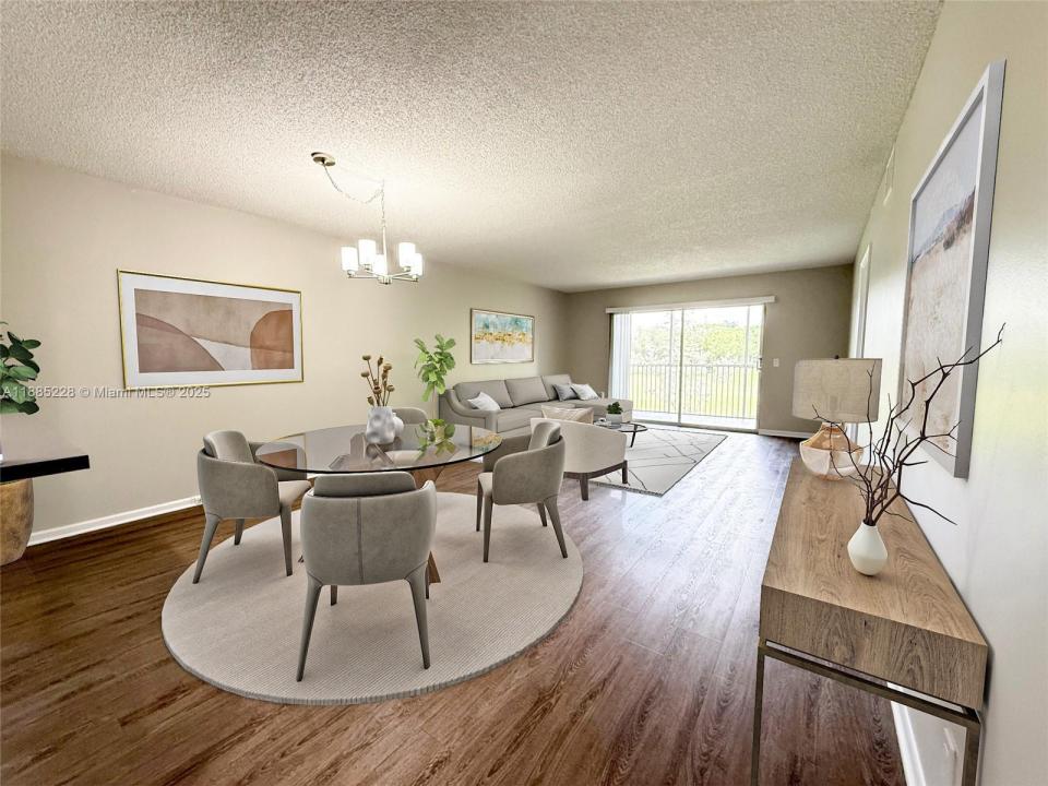 901 SW 128th Ave 208E, Pembroke Pines, Florida 33027, Estados Unidos