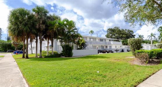 1605 NE 126 502, North Miami, Florida 33181, USA