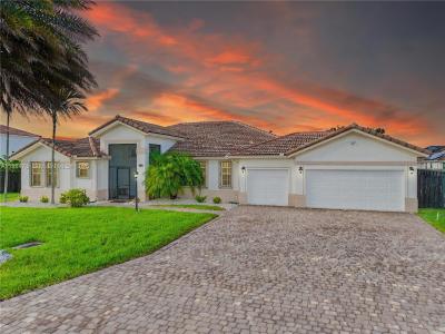 12922 SW 221st St, Miami, Florida 33170, USA