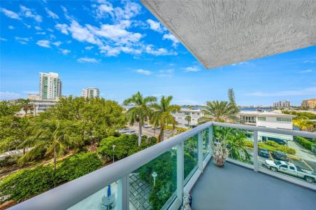 7910 Harbor Island Dr 406, North Bay Village, Florida 33141, USA