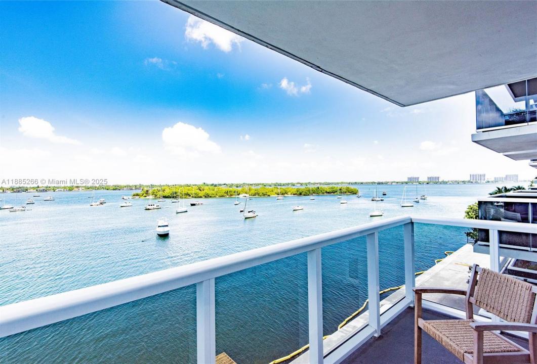 7928 West Dr 510, North Bay Village, Florida 33141, HOA KỲ