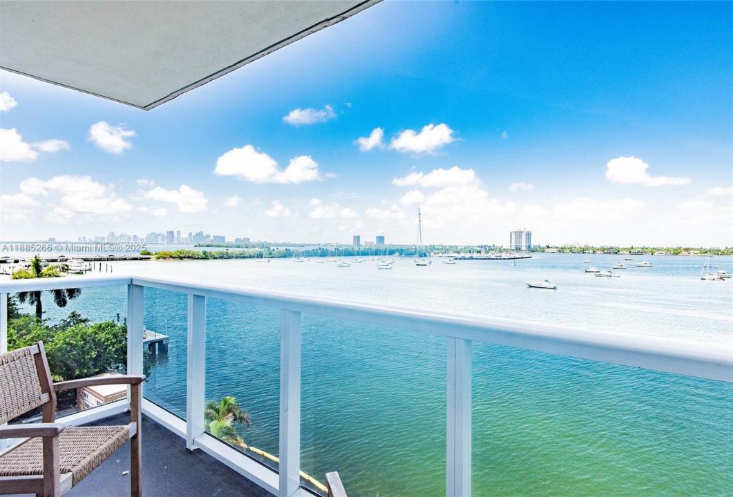 7928 West Dr 510, North Bay Village, Florida 33141, HOA KỲ