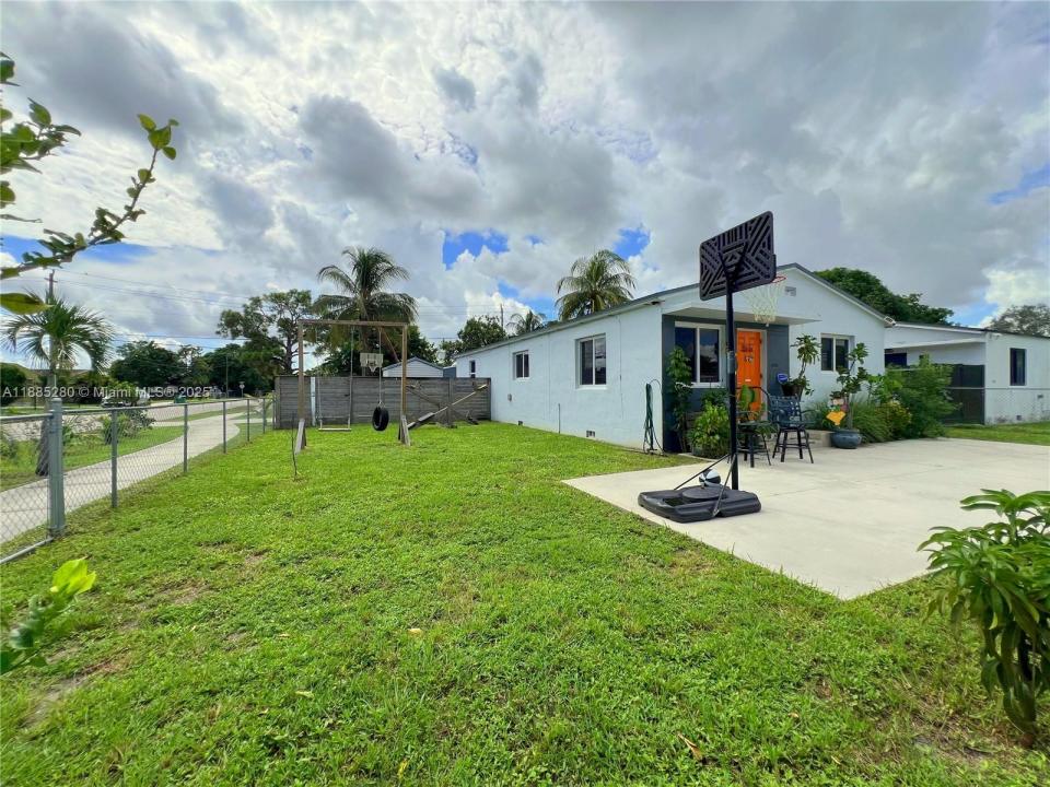 1130 Rutland St, Opa-Locka, 플로리다 33054, 미국