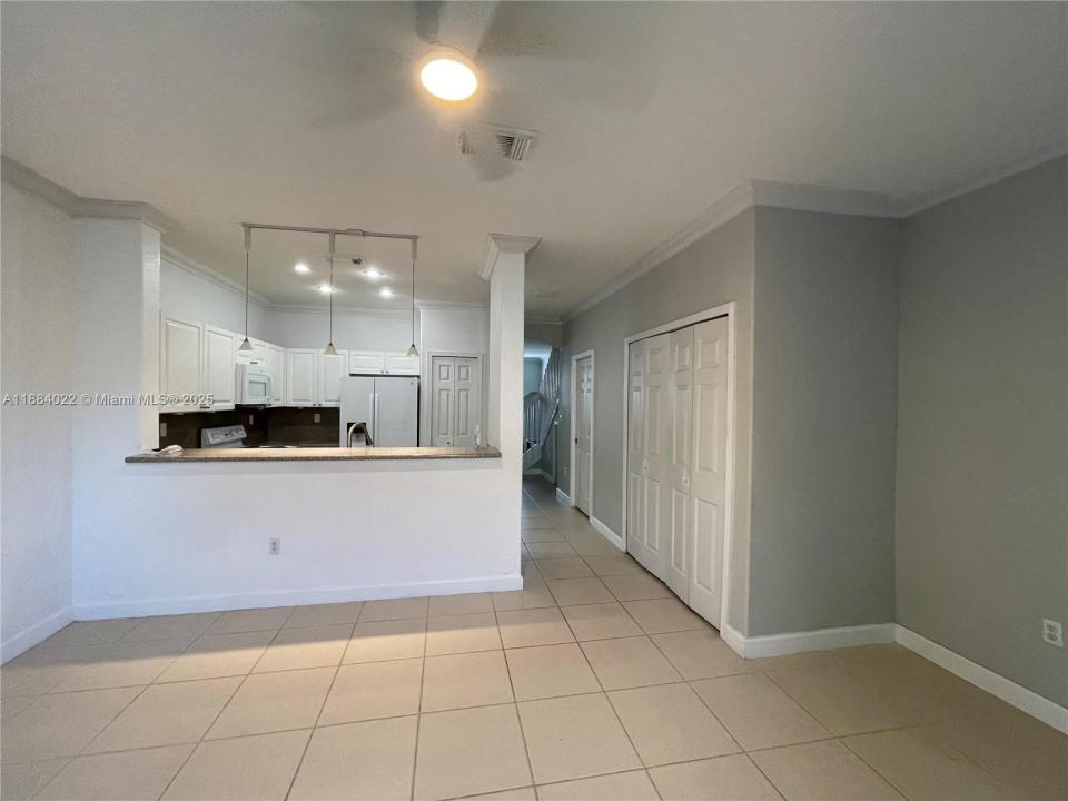 5430 NW 107th Ave 609, Doral, Flórida 33178, Estados Unidos