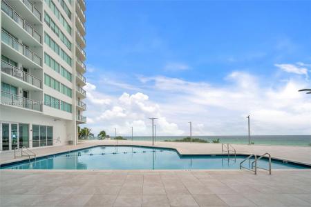 7135 Collins Ave 736, Miami Beach, Florida 33141, USA