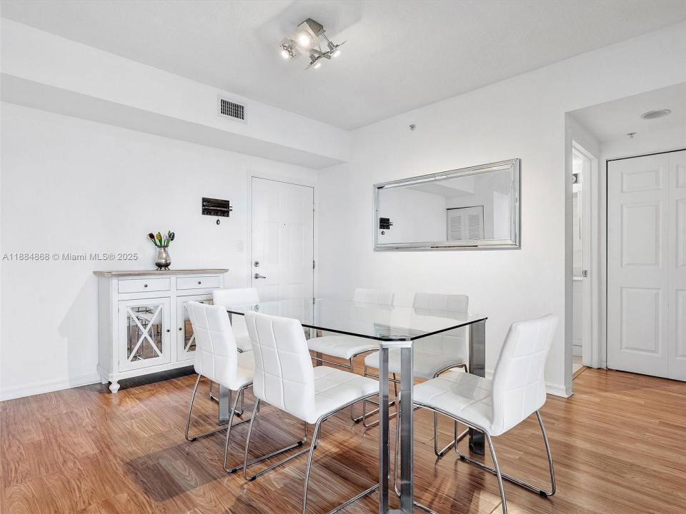 275 NE 18th St 1705, Miami, Florida 33132, Stati Uniti