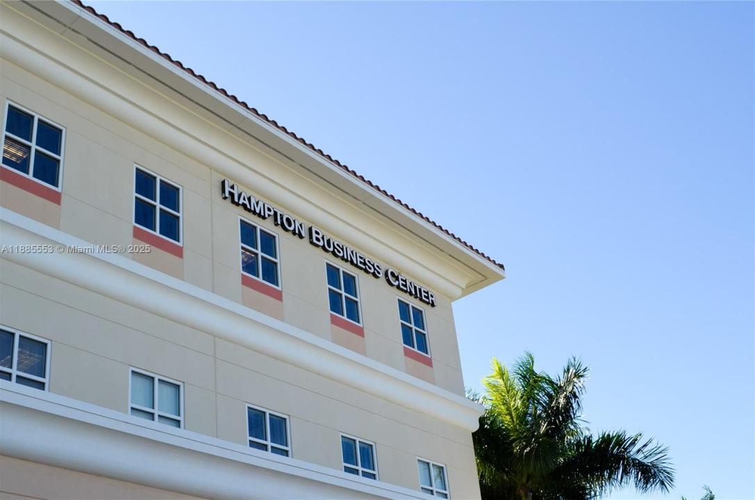 15800 Pines Blvd 321, Pembroke Pines, Florida 33027, USA