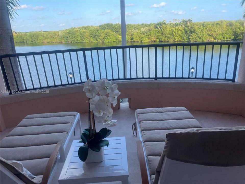 13645 Deering Bay Dr 123, Coral Gables, Flórida 33158, Estados Unidos
