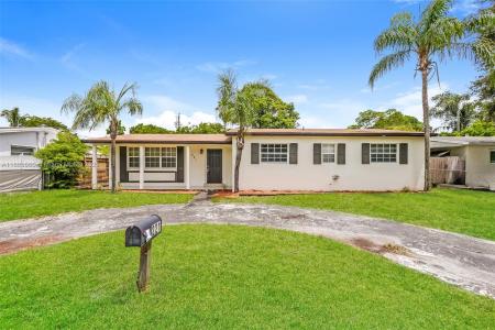221 N 65 Way, Hollywood, Florida 33024, USA