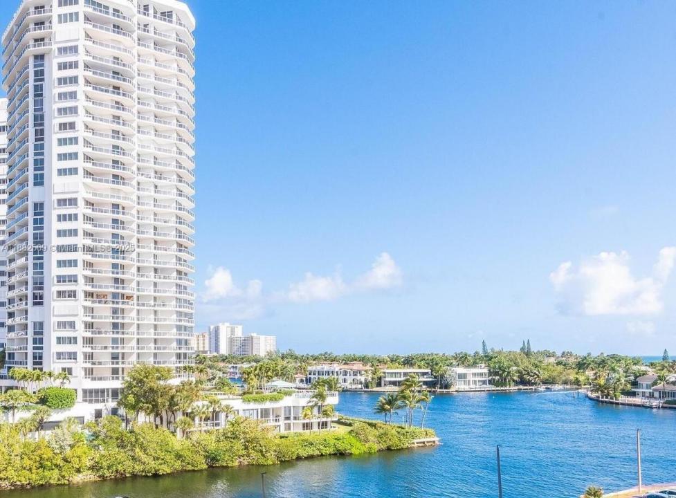 20515 E Country Club Dr 442, Aventura, Флорида 33180, Соединенные Штаты