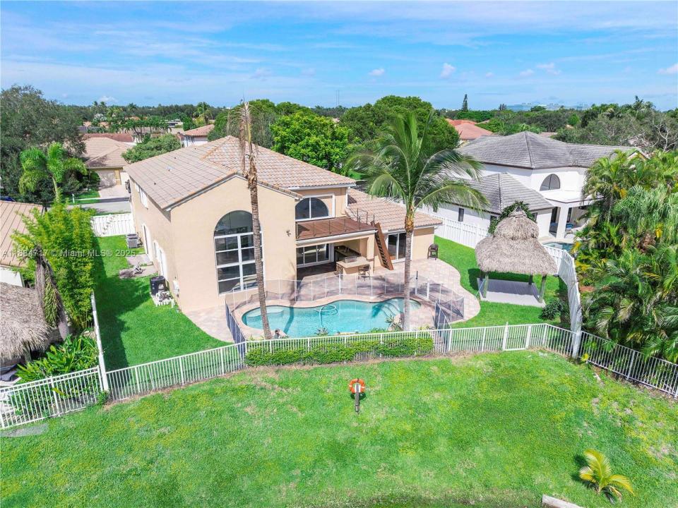 1018 NW 132nd Ave, Sunrise, פלורידה 33323, ארצות הברית של אמריקה 
