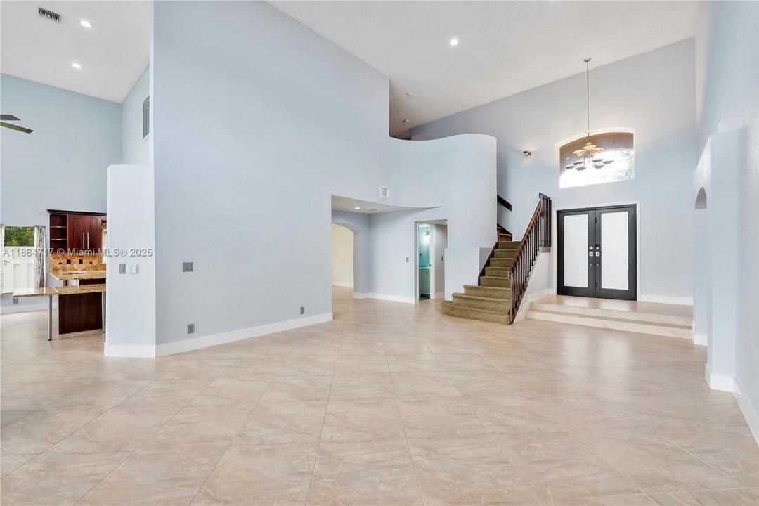 1018 NW 132nd Ave, Sunrise, פלורידה 33323, ארצות הברית של אמריקה 