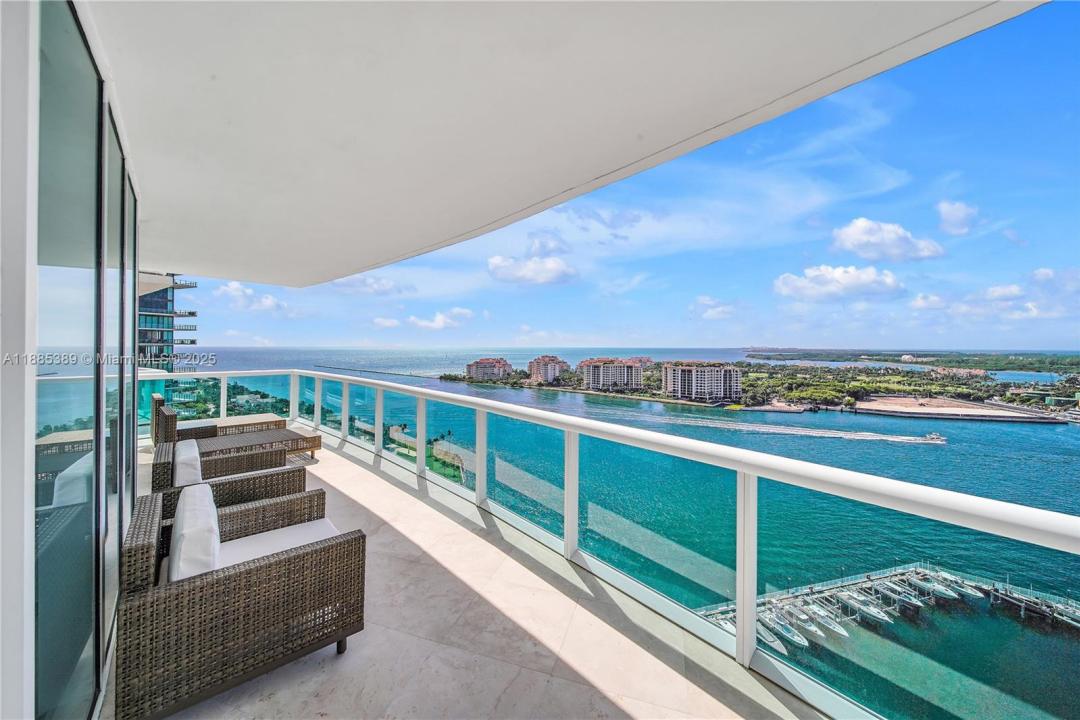 1000 S Pointe Dr 2202, Miami Beach, פלורידה 33139, ארצות הברית של אמריקה 