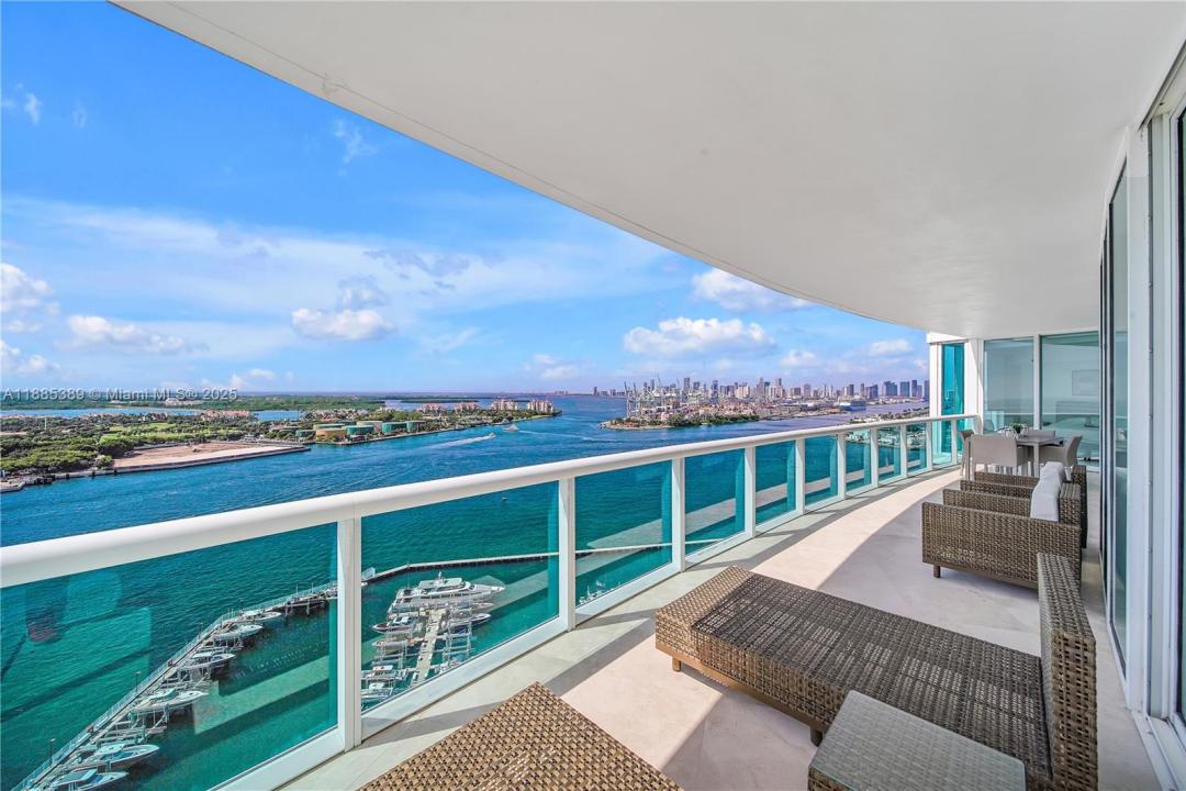 1000 S Pointe Dr 2202, Miami Beach, פלורידה 33139, ארצות הברית של אמריקה 