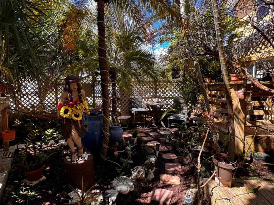 3405 N Ocean Dr 12, Hollywood, Floryda 33019, USA