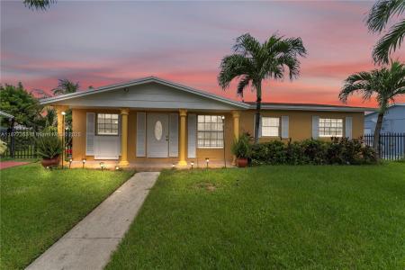 3277 NW 202nd Ln, Miami Gardens, Florida 33056, USA