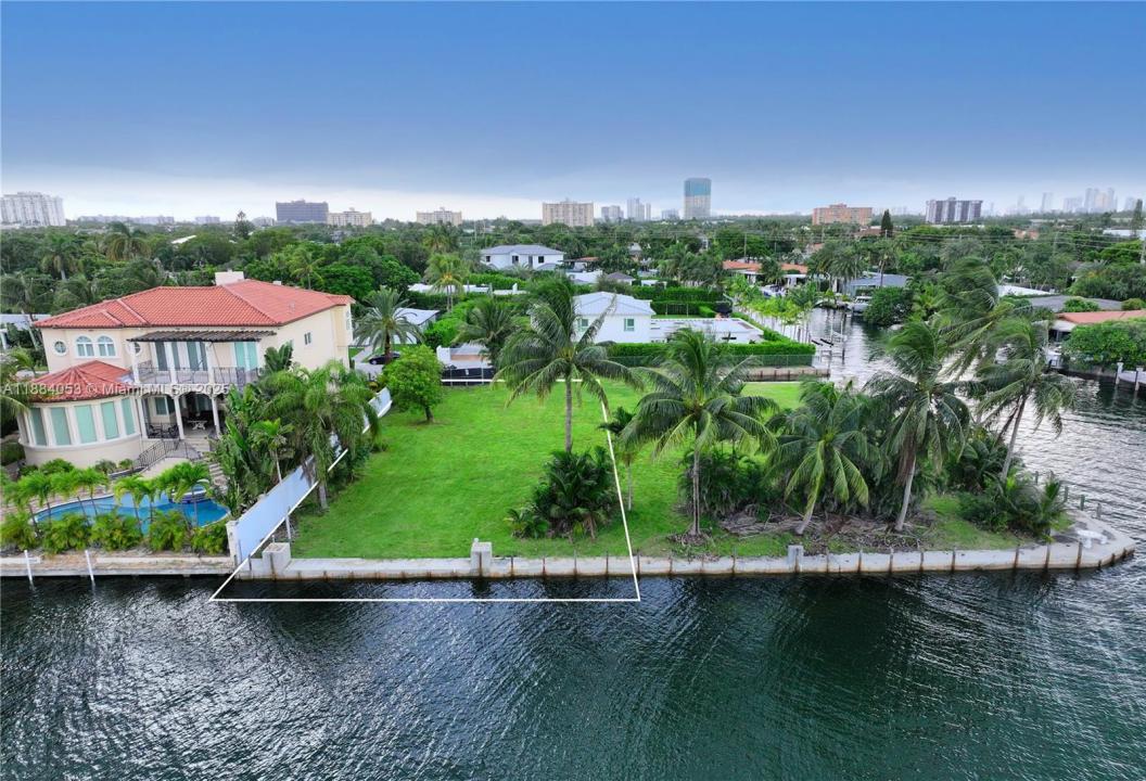 2210 NE 124th St, North Miami, Florida 33181