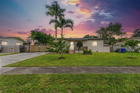 7557 Farragut St, Hollywood, Florida 33024, USA