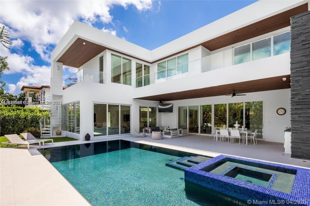 1261 99th St, Bay Harbor Islands, فلوريدا 33154, الولايات المتحدة