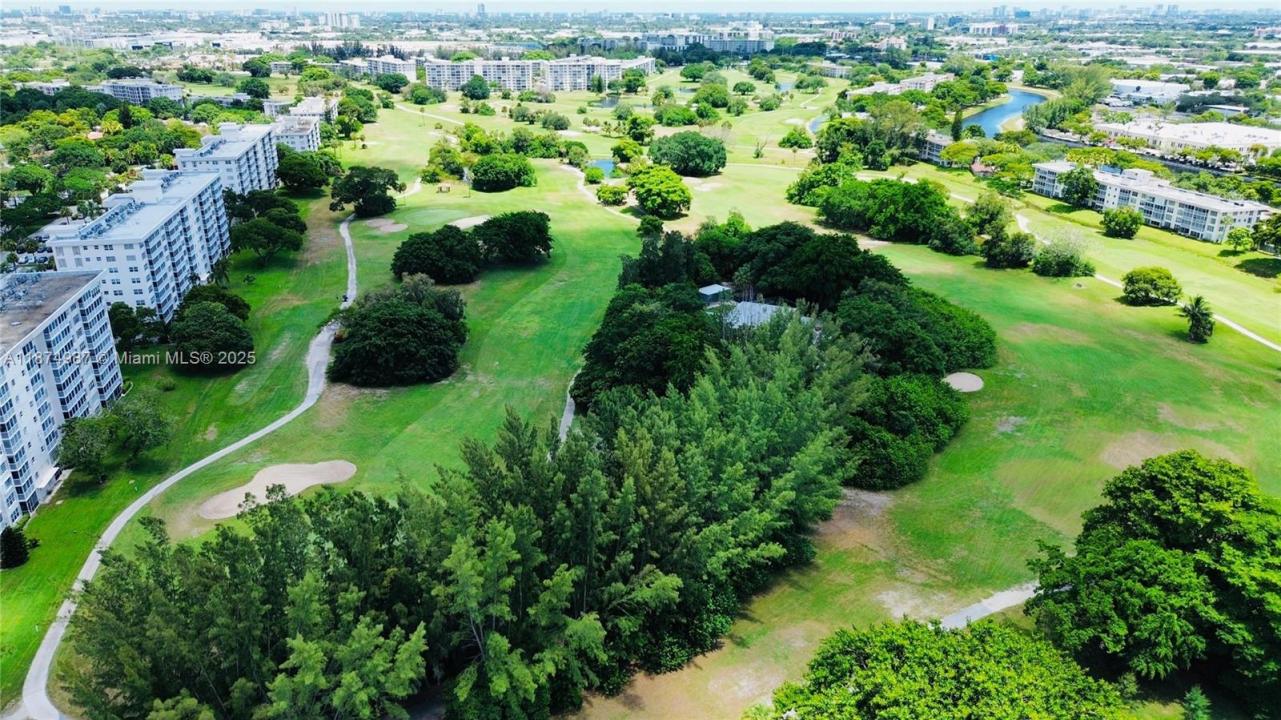 3100 N Palm Aire Dr 709, Pompano Beach, פלורידה 33069, ארצות הברית של אמריקה 
