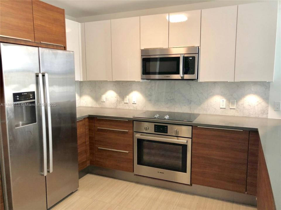601 NE 27TH ST 1101, Miami, Флорида 33137, Соединенные Штаты