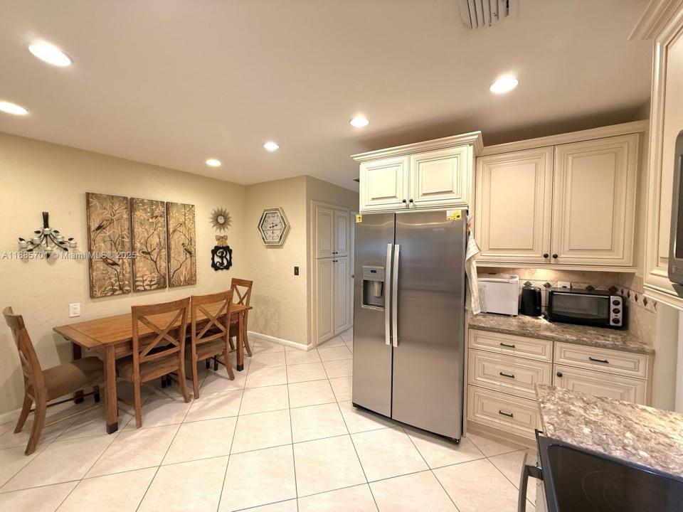 230 SE 4th St, Dania Beach, Flórida 33004, Estados Unidos