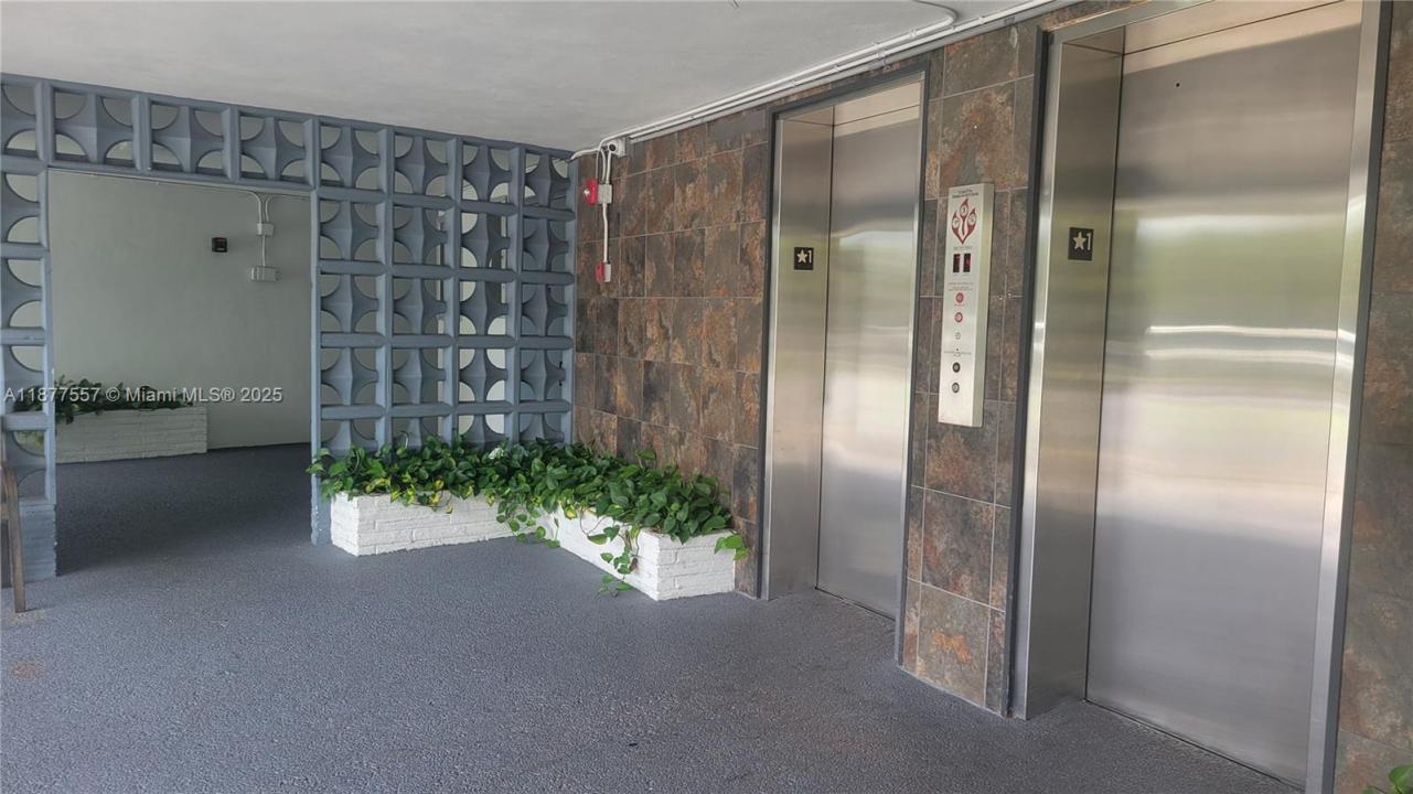 950 Hillcrest Dr 302, Hollywood, Florida 33021