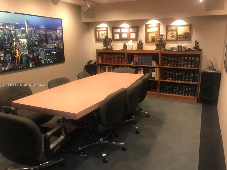 6701 Sunset Dr 104, South Miami, 佛羅里達州 33143, 美國
